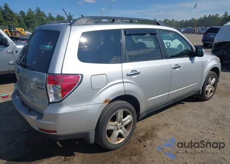 2010 Subaru Forester 2.5X Premium z USA, uszkodzony, nr VIN JF2SH6CC1AH712659